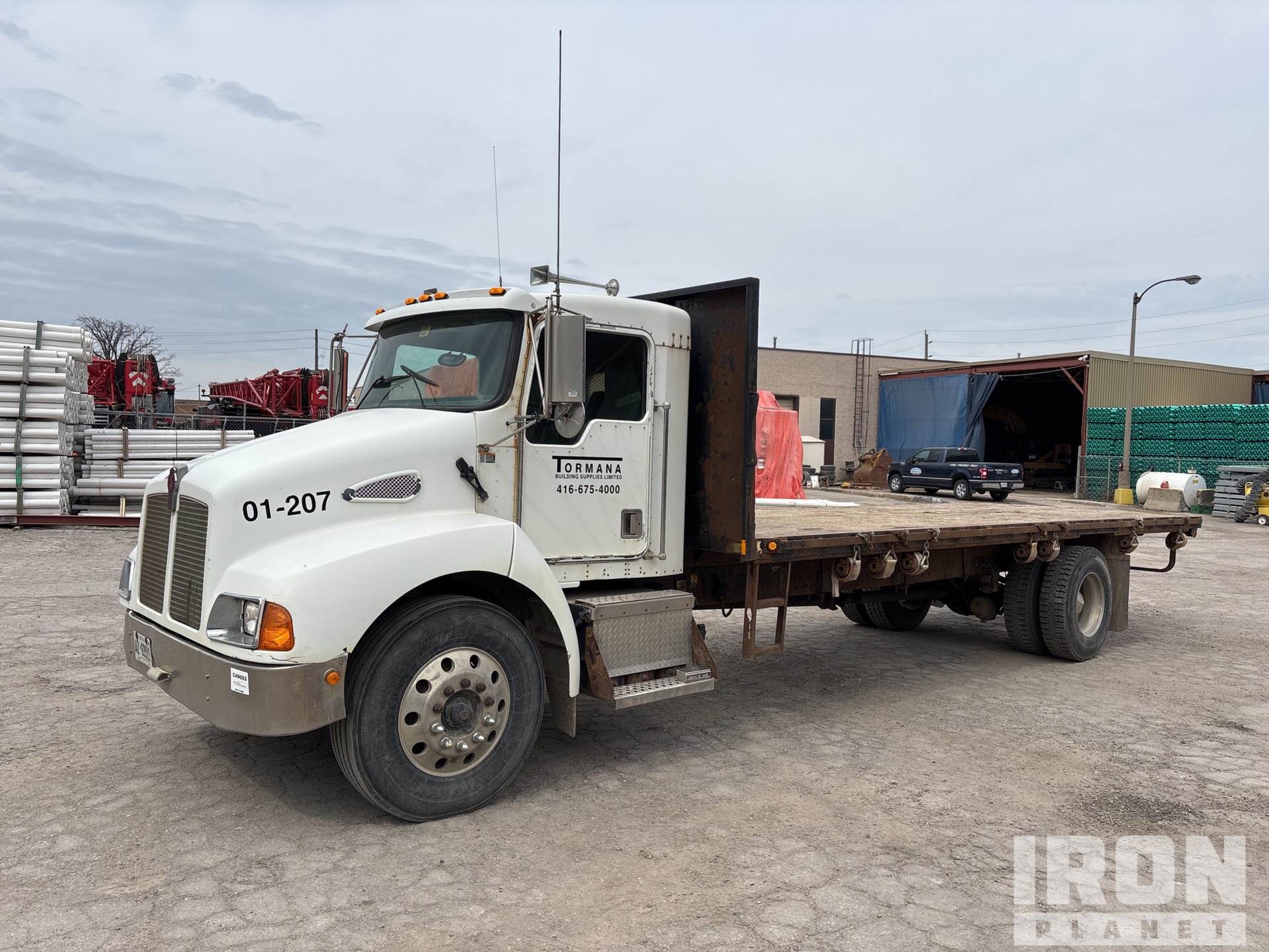 2001 Kenworth T300 4x2 Flatbed Truck
