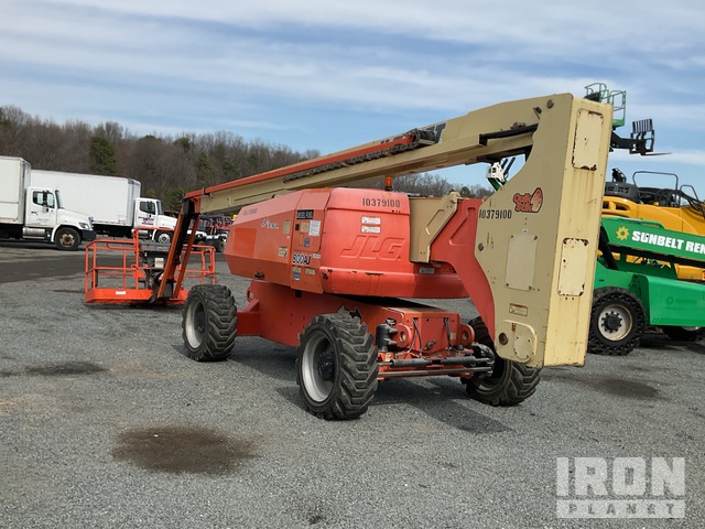 ELEVADOR ARTICULADO 2015 JLG 4WD 800AJ