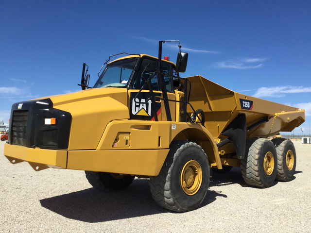 2011 Cat 735B Articulated Dump Truck