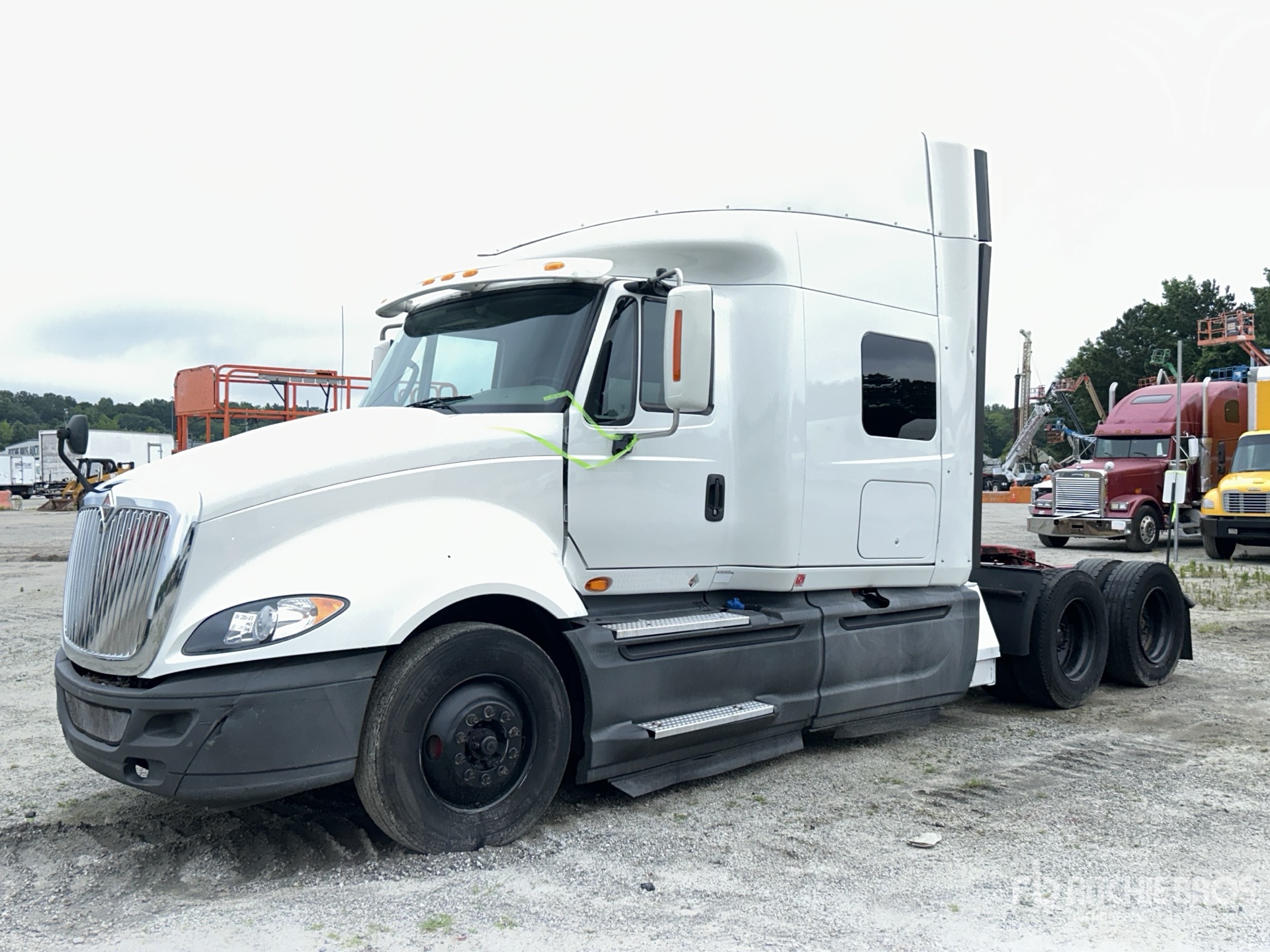 2016 International ProStar+ 122 6x4 T/A Slaapcabine Trekker