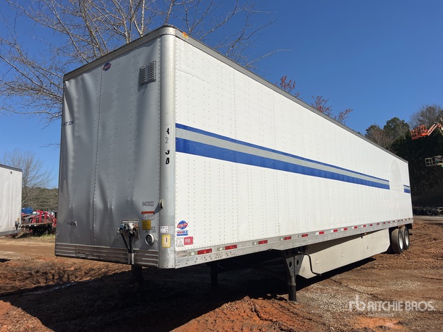 2016 Utility VS2DX 53 ft x 102 in T/A Van Trailer
