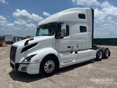 2023 Volvo VNL760 6x4 T/A Sleeper Truck Tractor