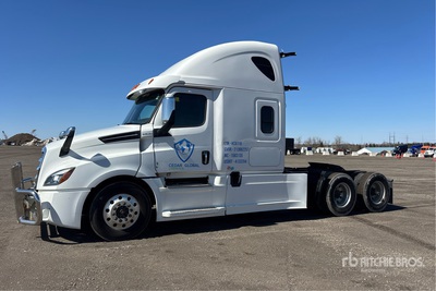 2019 Freightliner Cascadia 126 6x4 T/A Sleeper Truck Tractor
