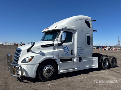 2019 Freightliner Cascadia 126 6x4 Sleeper Truck Tractor