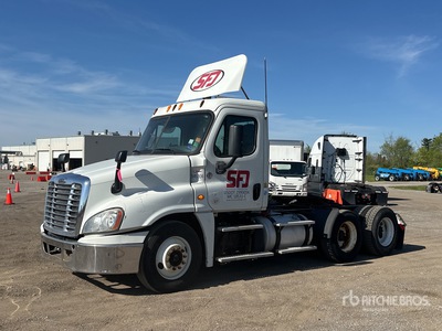2014 Freightliner Cascadia 125 6x4 T/A Day Cab Truck Tractor