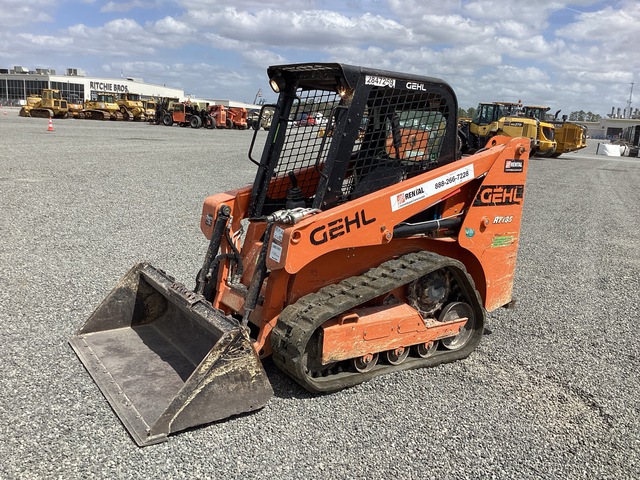 2020 Gehl RT135