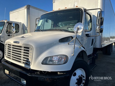 2017 Freightliner M2 106 4x2 شاحنة فان