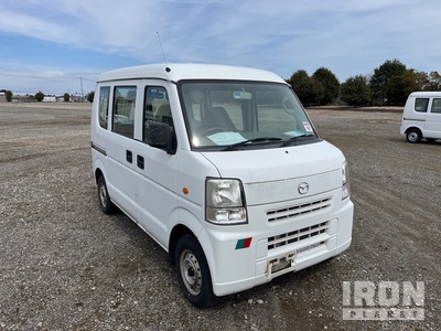 2010 年 Mazda SCRUM Minivan