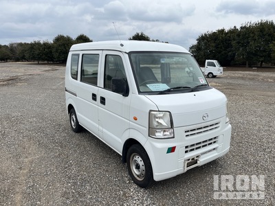 2010 年 Mazda SCRUM Minivan