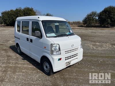 2010 年 Mazda SCRUM Minivan