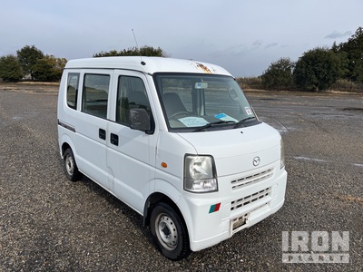 2010 年 Mazda SCRUM Minivan