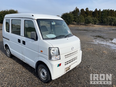 2010 年 Mazda SCRUM Minivan