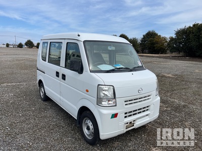 2010 年 Mazda SCRUM Automobile
