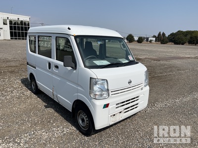2015 年 Nissan CLIPPER Minivan
