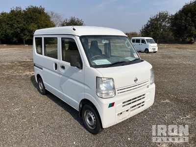 2016 年 Nissan CLIPPER Minivan