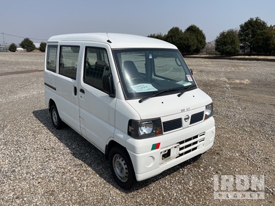 2010 年 Nissan CLIPPER Minivan