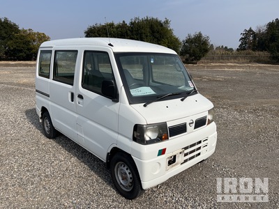 2010 年 Nissan CLIPPER Minivan