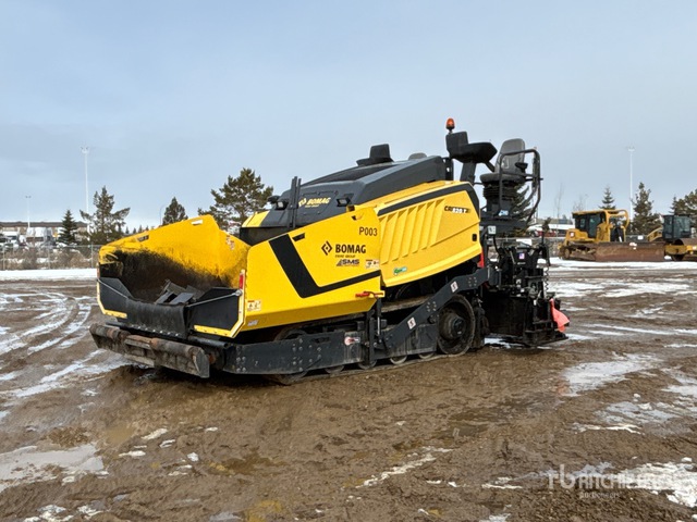 2021 Bomag CR 820T Track Asphalt Paver | Ritchie Bros. Auctioneers
