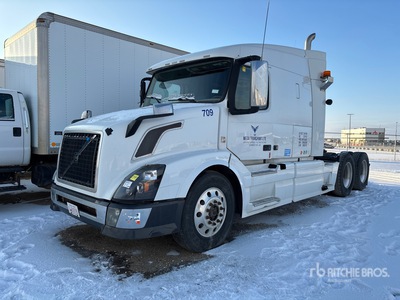 2014 Volvo VNL670 6x4 Tracteur routier couchette (Inoperable)