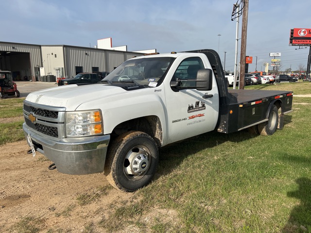 2013 Chevrolet Silverado 3500HD 4x2 Flatbed Truck 2013 Chevrolet Silverado 3500HD 4x2 Flatbed Truck