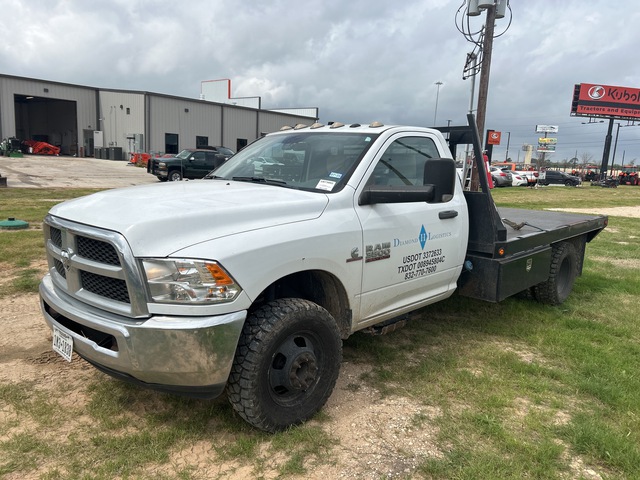 2018 Ram 3500 4x4 Flatbed Truck 2018 Ram 3500 4x4 Flatbed Truck