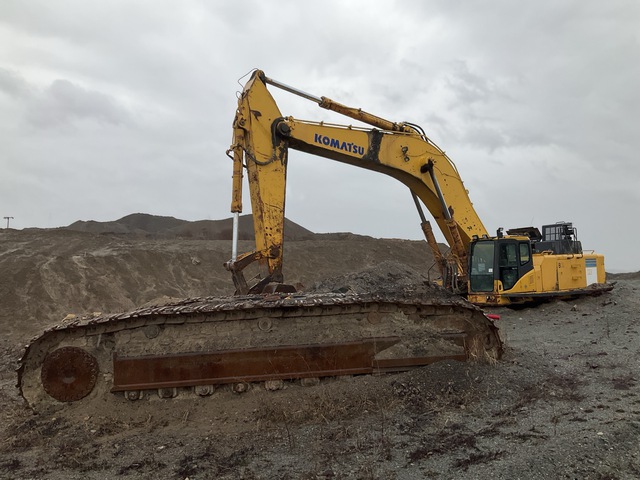 2005 Komatsu PC750LC-7 Tracked Excavator (Inoperable)