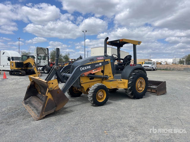 2015 John Deere 210LE 4x4 Landscape Loader | Ritchie Bros. Auctioneers
