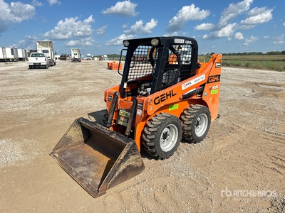 2019 Gehl R105 Chargeuse à direction à glissement
