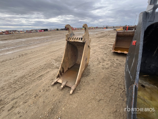 EFI 24 in Q/C Digging Excavator Bucket - Fits 200 Series | Ritchie Bros ...
