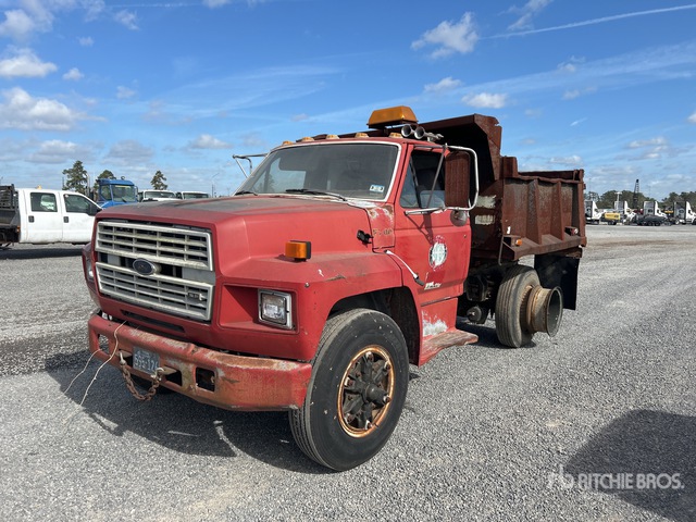 1991 Ford F700 4x2 S/A Dump Truck (Inoperable) | Ritchie Bros. Auctioneers