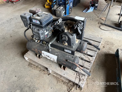 Case IH 10 gal Air Compressor