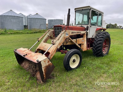 International F756D Ciągnik 2WD (Inoperable)