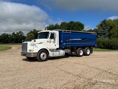 2004 International 9400i 6x4 Grain Truck