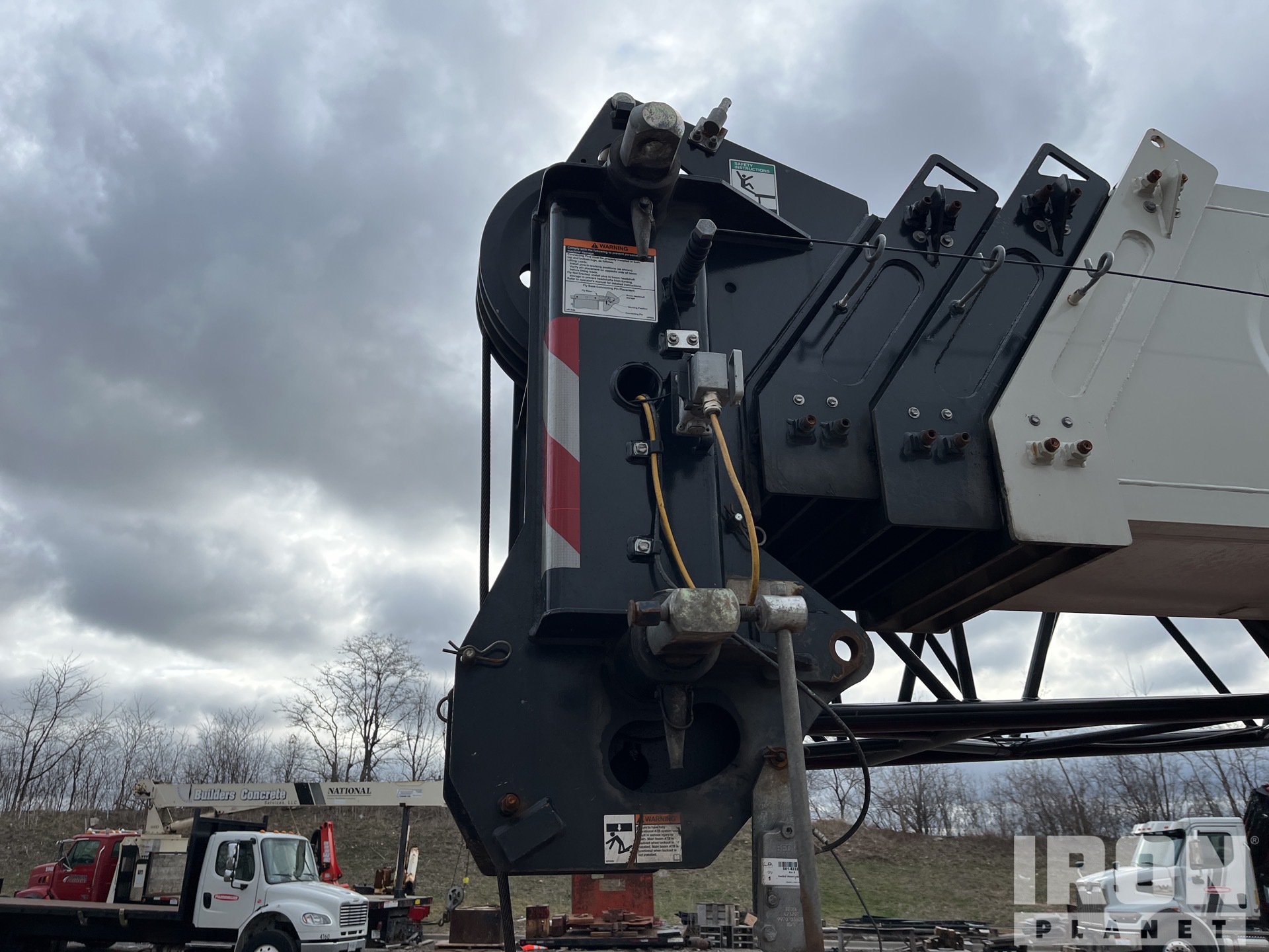 BEDWIN✖️HTC Costway Grey Twin Upholstered Bed Frame Button Tufted