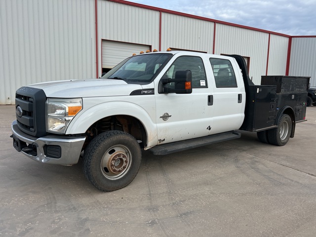 2015 Ford F-350 4x4 Crew Cab Utility Truck 2015 Ford F-350 4x4 Crew Cab Utility Truck