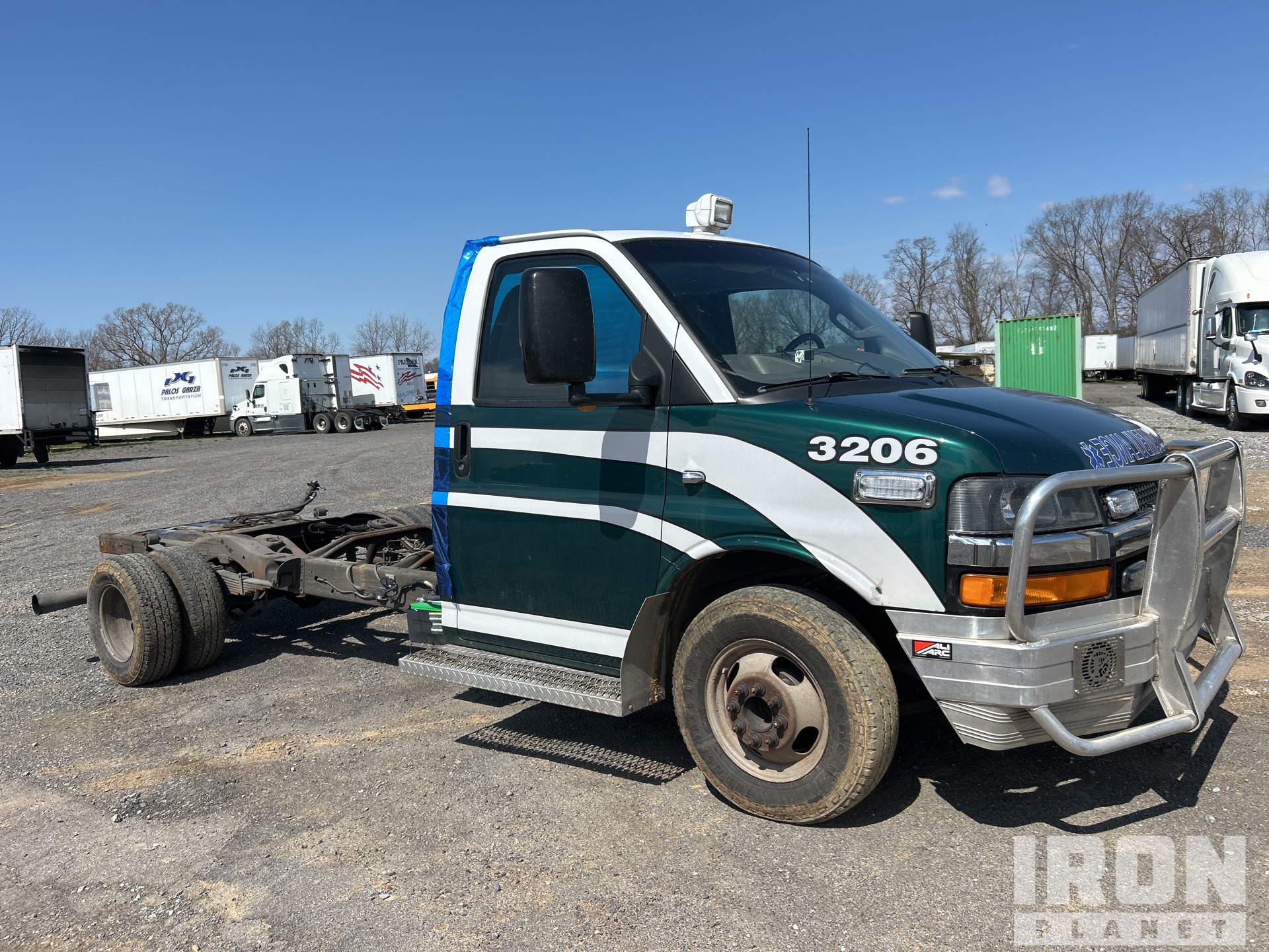 2016 Chevrolet Express G4500 4x2 Cab and Chassis in Greeneville