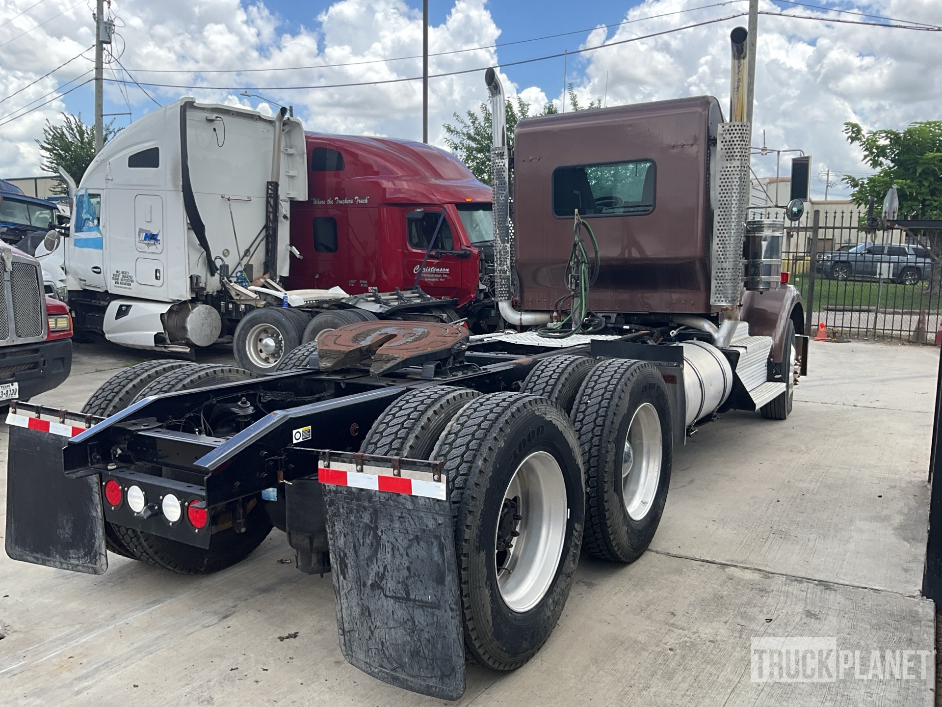 HO 1:87 TSH 630 Kenworth 900L Tandem Axle Tractor - Yellow/Brown - Foto 3
