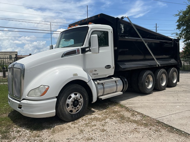 2016 Kenworth T680 8x4 Tri/A Dump Truck