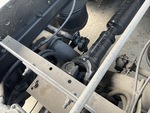 Underbody with Non-Driven Drop Axle (1)