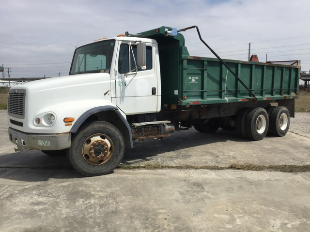 2003 Freightliner FL112 T/A Dump Truck 2003 Freightliner FL112 T/A Dump Truck