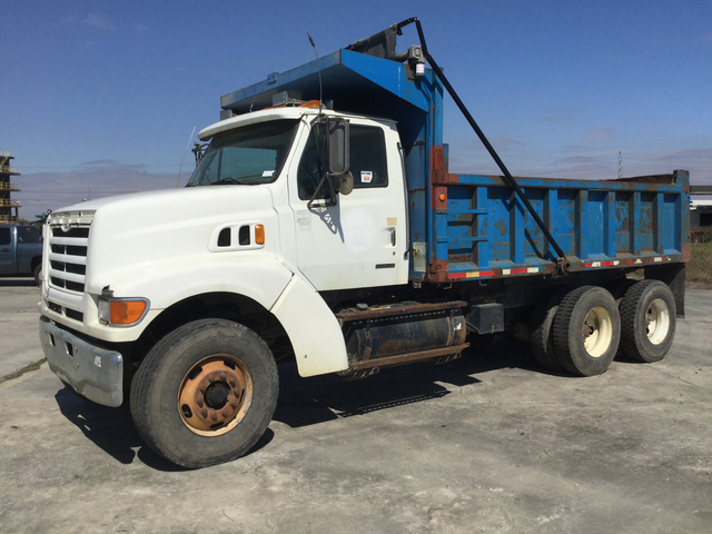 1999 Sterling LT9511 T/A Dump Truck 1999 Sterling LT9511 T/A Dump Truck