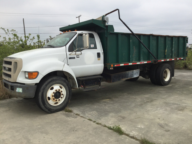 2006 Ford F-750 Super Duty S/A Dump Truck 2006 Ford F-750 Super Duty S/A Dump Truck