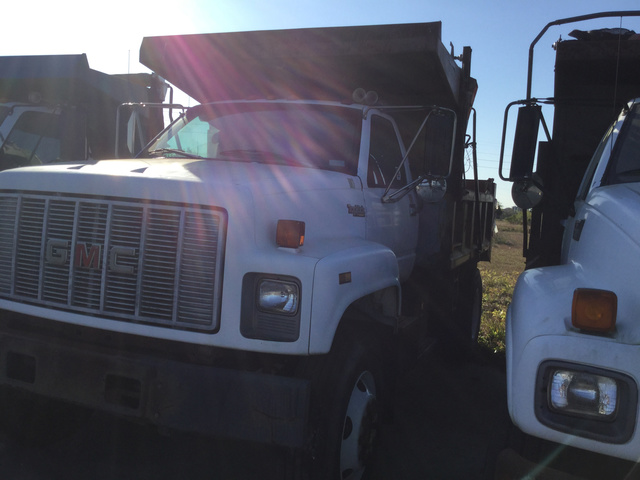 1996 GMC Topkick C7H042 S/A Dump Truck 1996 GMC Topkick C7H042 S/A Dump Truck