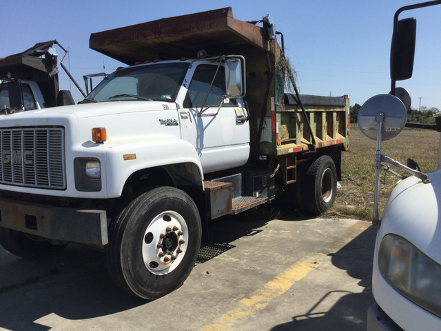 1996 GMC Topkick C7H042 S/A Dump Truck 1996 GMC Topkick C7H042 S/A Dump Truck