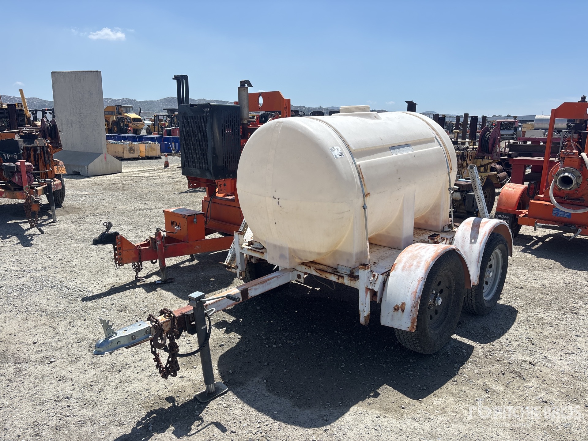 1997 Schnieder 0DLSB25LA T/A Water Tank Trailer