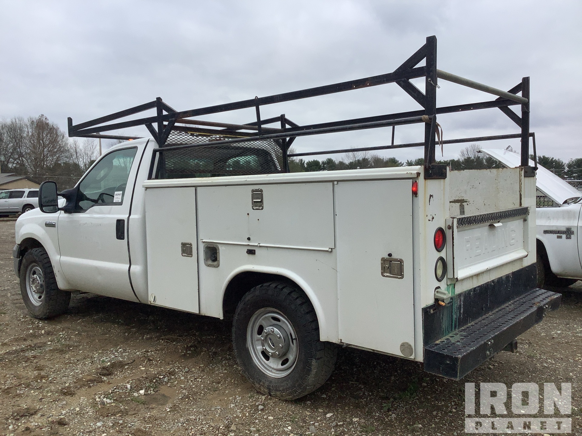 2005 Ford F-250 Super Duty XL 4x2 Utility Truck in South Point