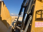 Hydraulics with Blade Lift Cylinders
