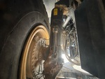 Chassis with Suspension Cylinders