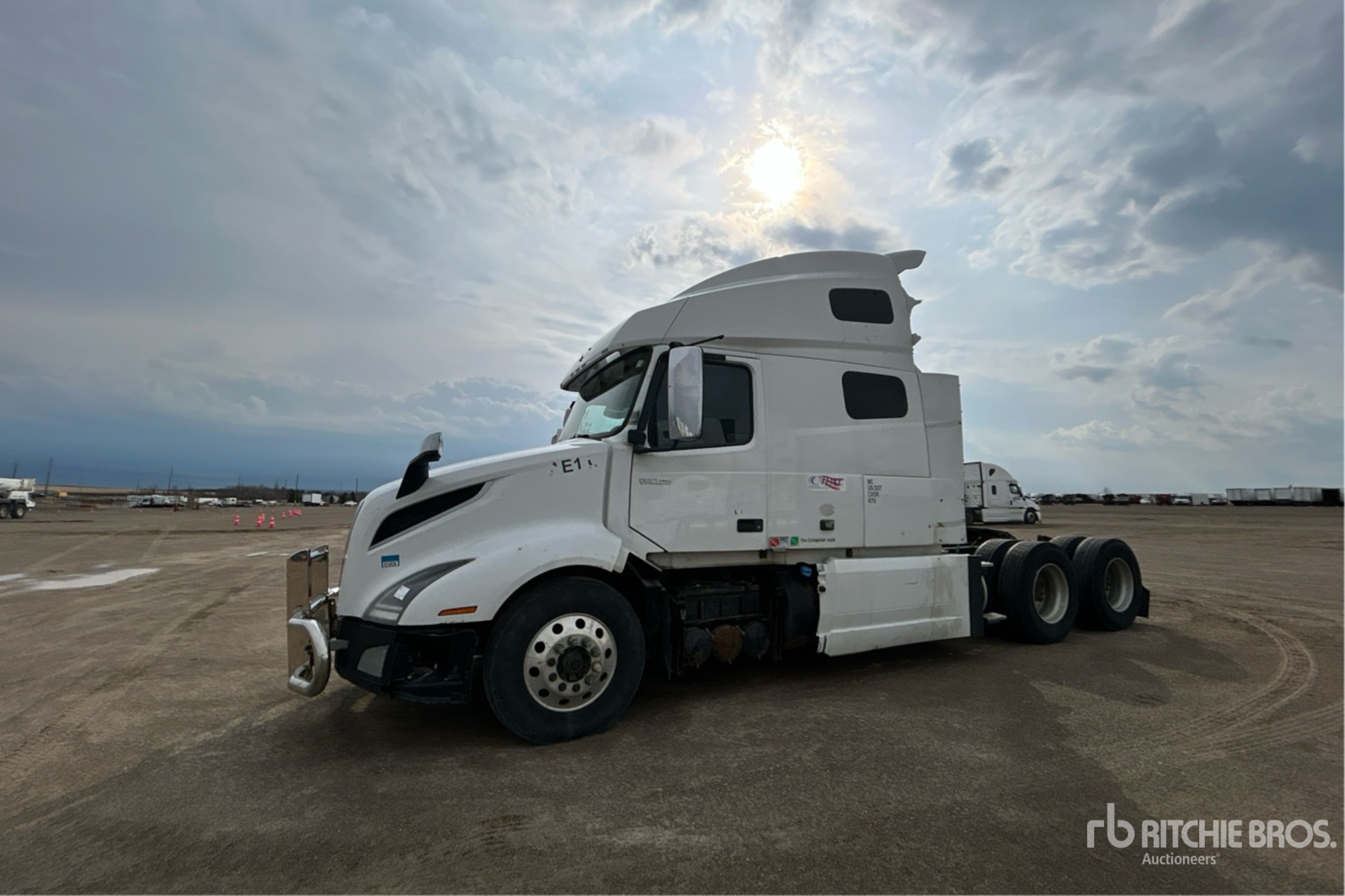 2019 Volvo VNL760 6x4 T/A Sleeper Truck Tractor (Inoperable)