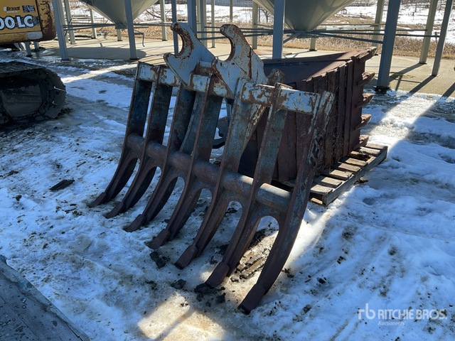 Class 680 Rake 68 in Excavator Rake | Ritchie Bros. Auctioneers